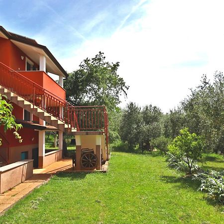 Apartment Zita With 1 Bedroom In Relaxing Surroundings Near Umag Exteriör bild