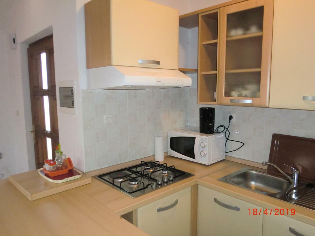 Apartment Zita With 1 Bedroom In Relaxing Surroundings Near Umag Exteriör bild