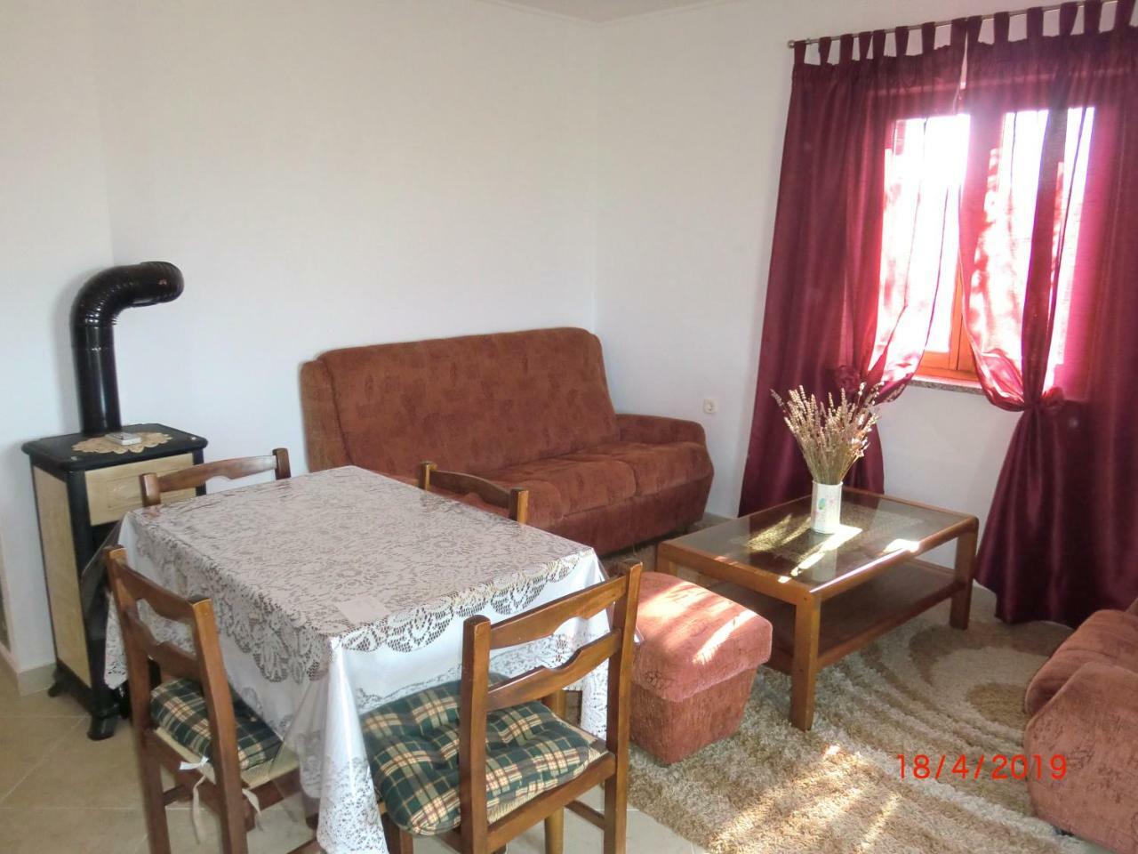 Apartment Zita With 1 Bedroom In Relaxing Surroundings Near Umag Exteriör bild